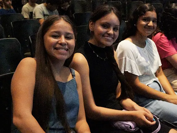 jovens e adolescentes