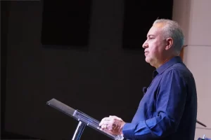 podemos acostumar com tudo menos com o pecado